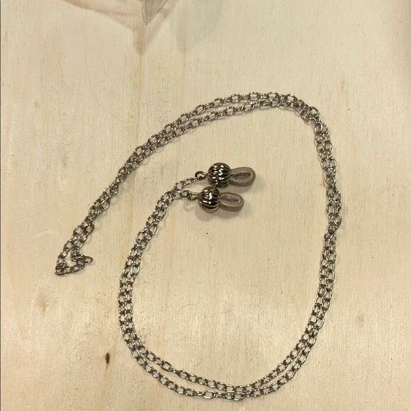 Silver Chain eyeglass holder with Bead Accents - Picture 1 of 1
